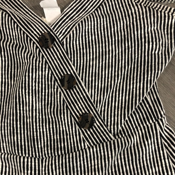 🌪Caution To The Wind striped ROMPER - Picture 2 of 5